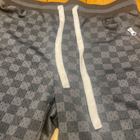 Bascom Projects 1993 Basketball Shorts Checkered Board Pattern Large - Picture 6 of 16